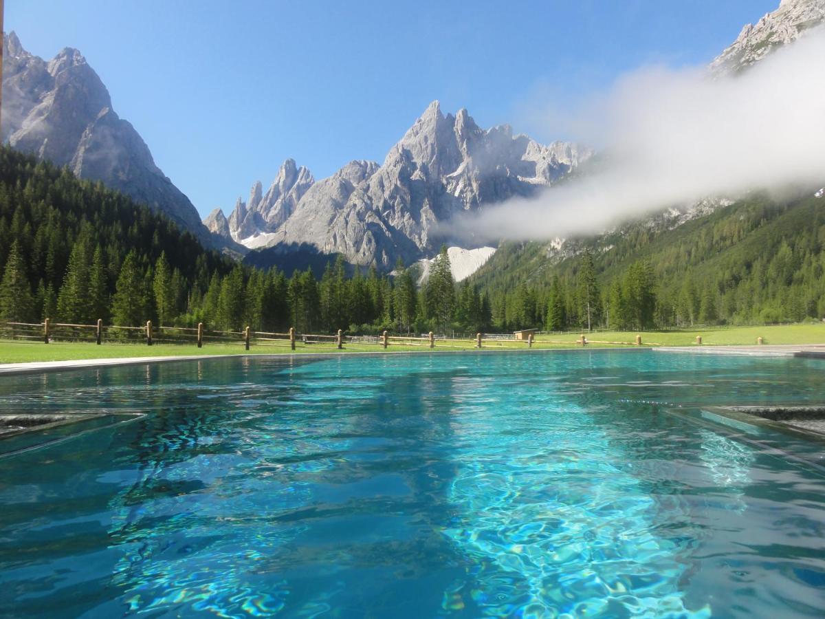 Hotel Dolomitenhof & Chalet Alte Post Sexten Esterno foto