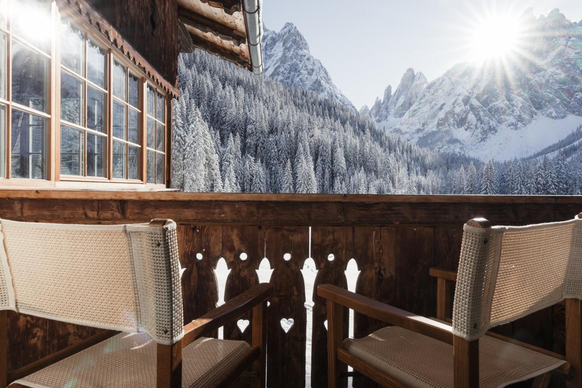 Hotel Dolomitenhof & Chalet Alte Post Sexten Esterno foto