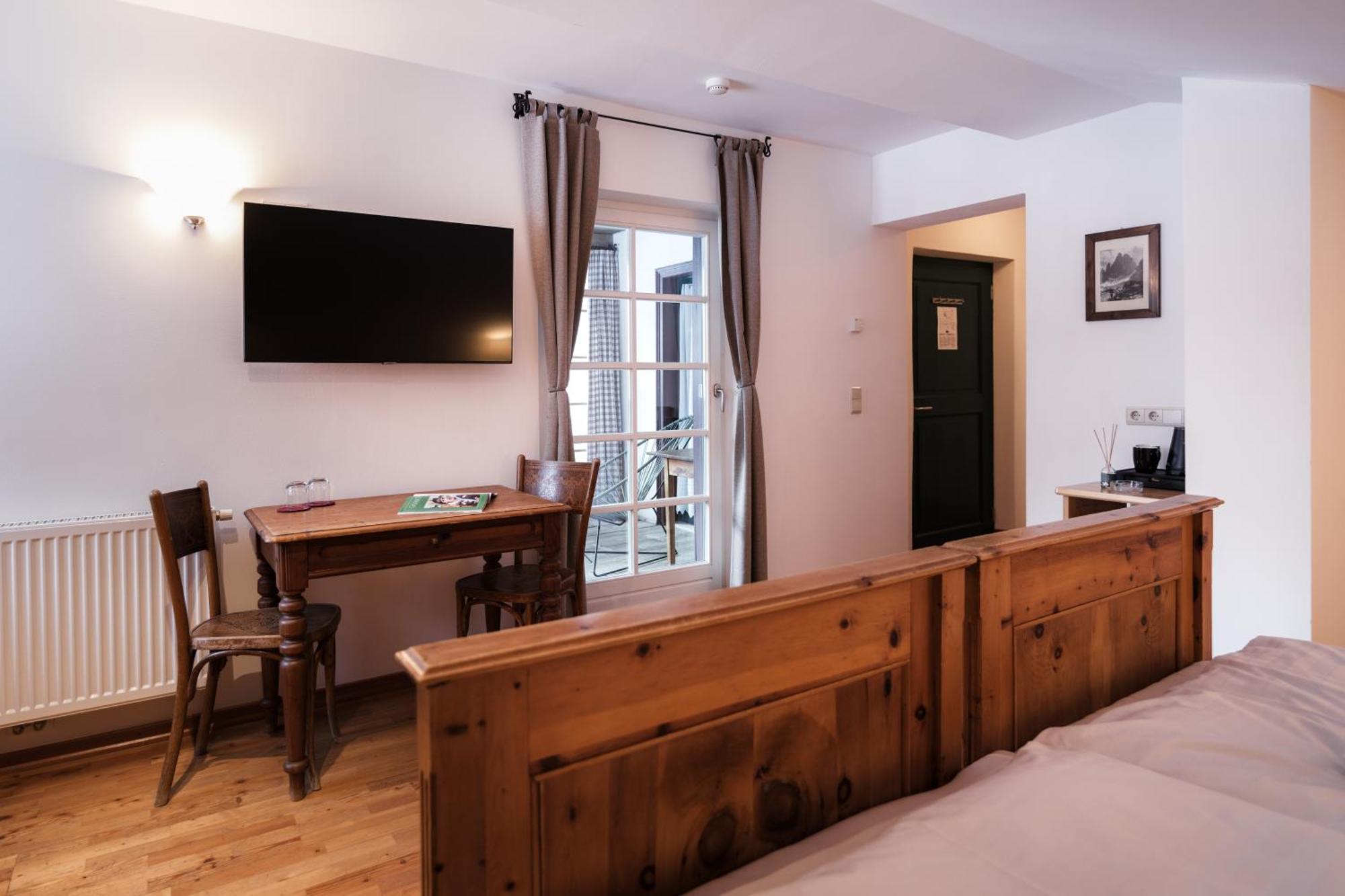 Hotel Dolomitenhof & Chalet Alte Post Sexten Esterno foto