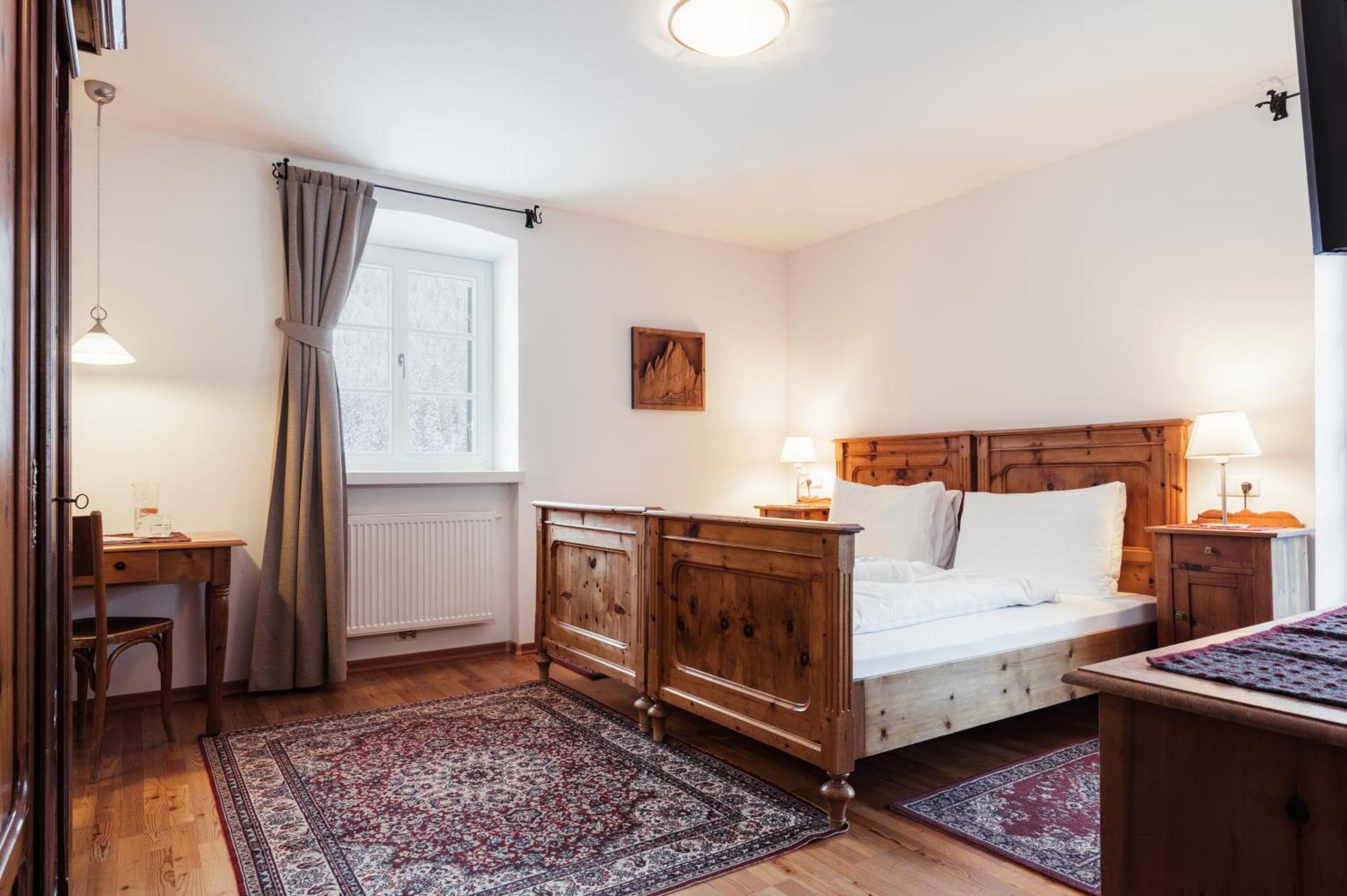 Hotel Dolomitenhof & Chalet Alte Post Sexten Esterno foto