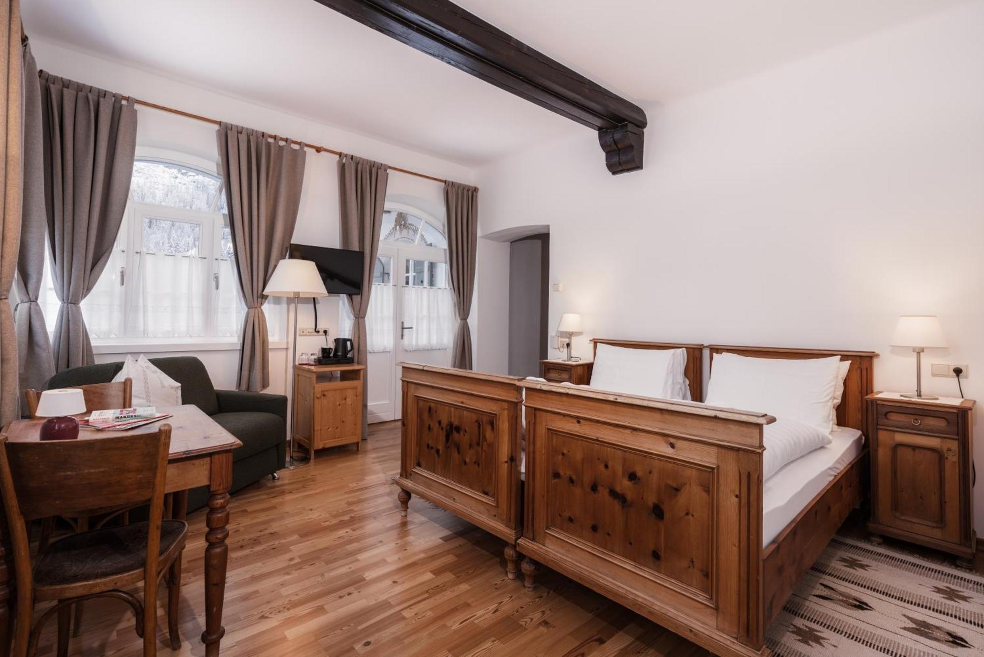 Hotel Dolomitenhof & Chalet Alte Post Sexten Esterno foto