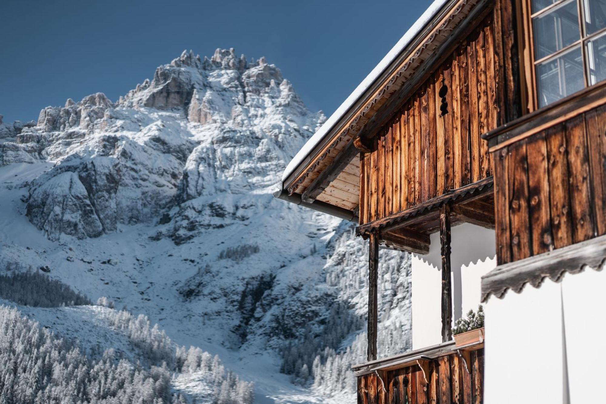 Hotel Dolomitenhof & Chalet Alte Post Sexten Esterno foto