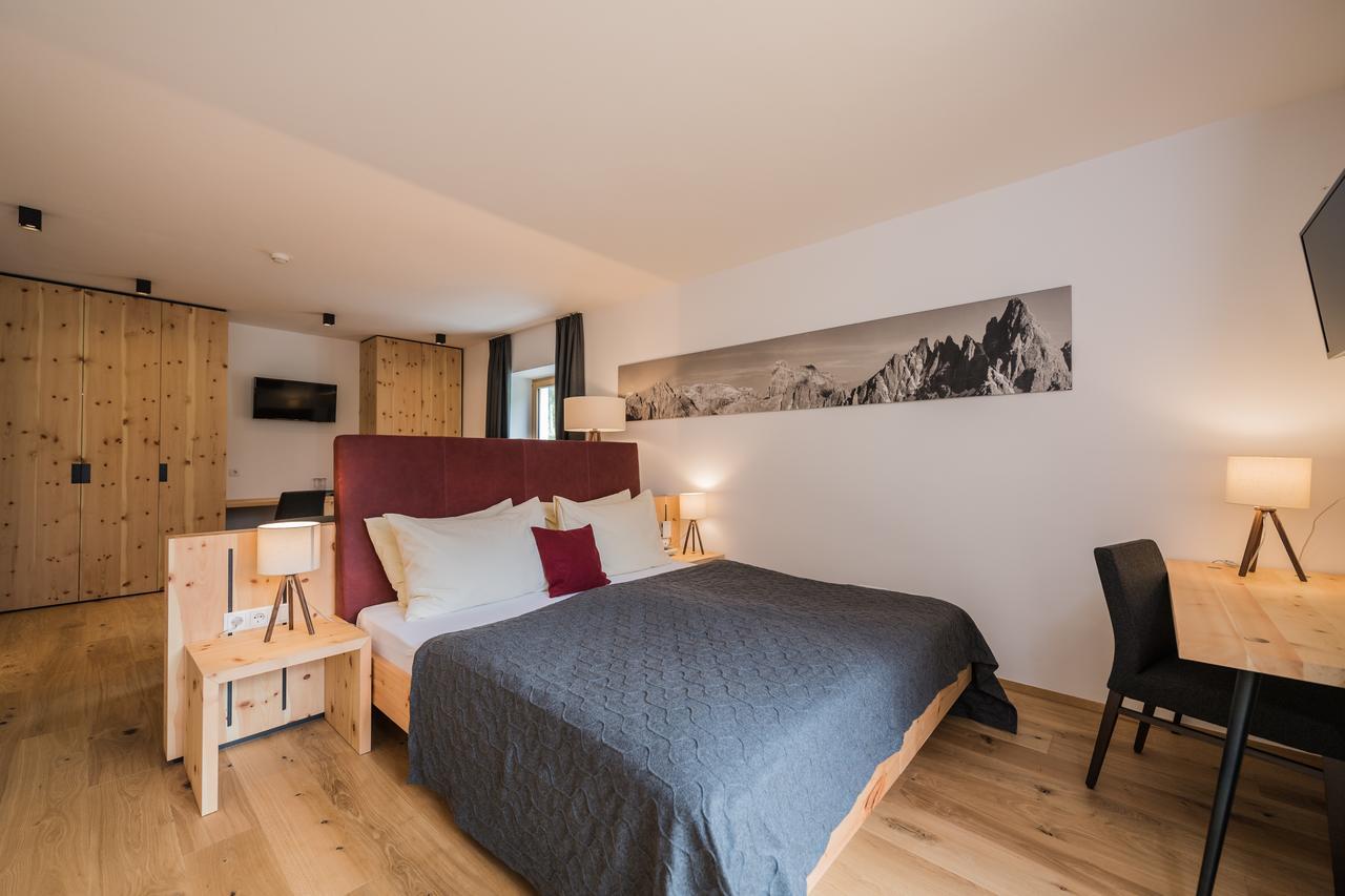 Hotel Dolomitenhof & Chalet Alte Post Sexten Esterno foto